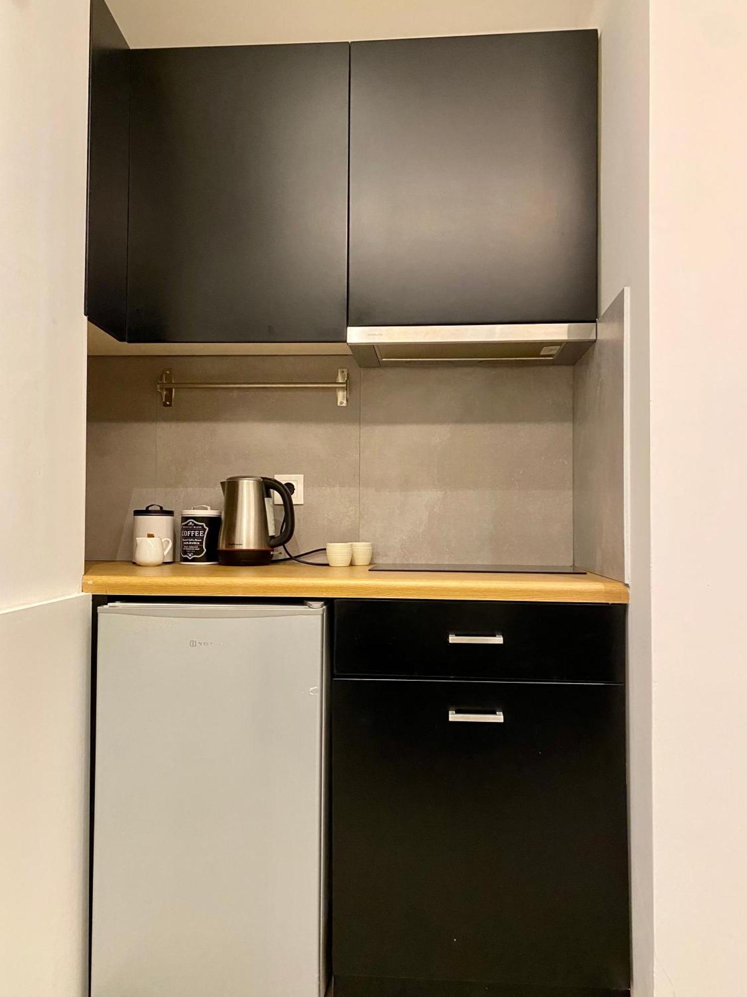 A Place 4 U Below Acropolis Apartment Athens Ngoại thất bức ảnh