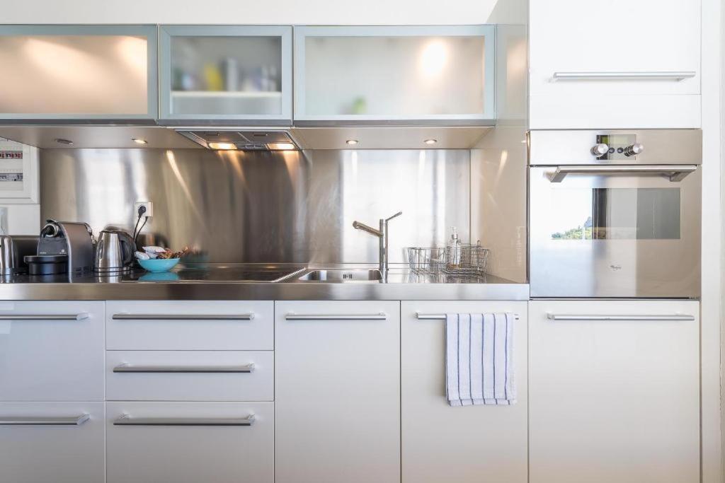 A Place 4 U Below Acropolis Apartment Athens Ngoại thất bức ảnh